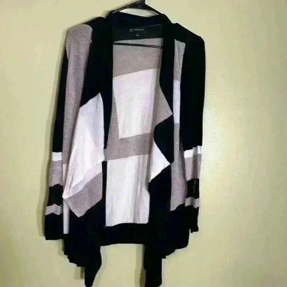 I .N.C international concepts Tops - I see international concept, woman, blouse size large.